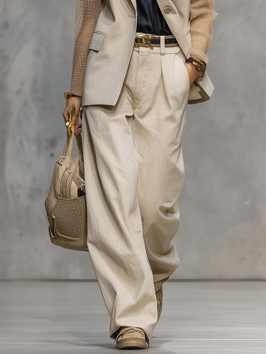 Exquisito traje beige informal de manga larga con solapa con muesca y un solo botón de malla