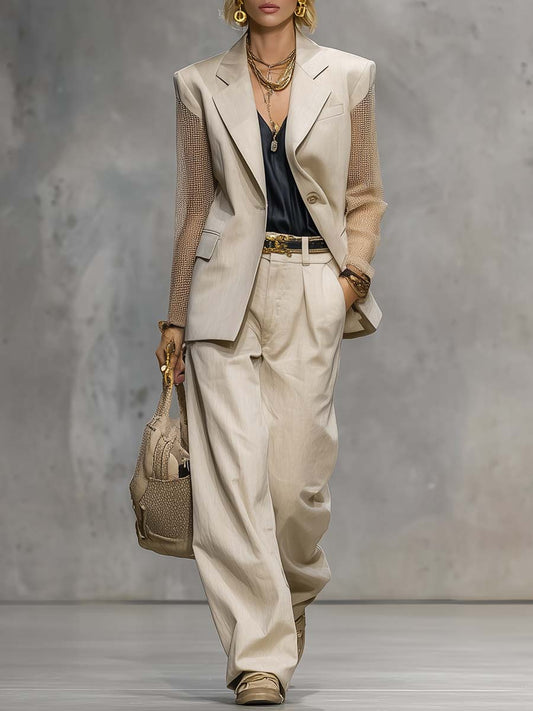 Exquisito traje beige informal de manga larga con solapa con muesca y un solo botón de malla