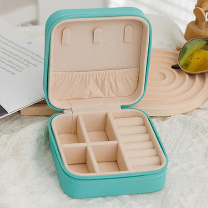 Chic Travel Jewelry Organizer - Stylunna