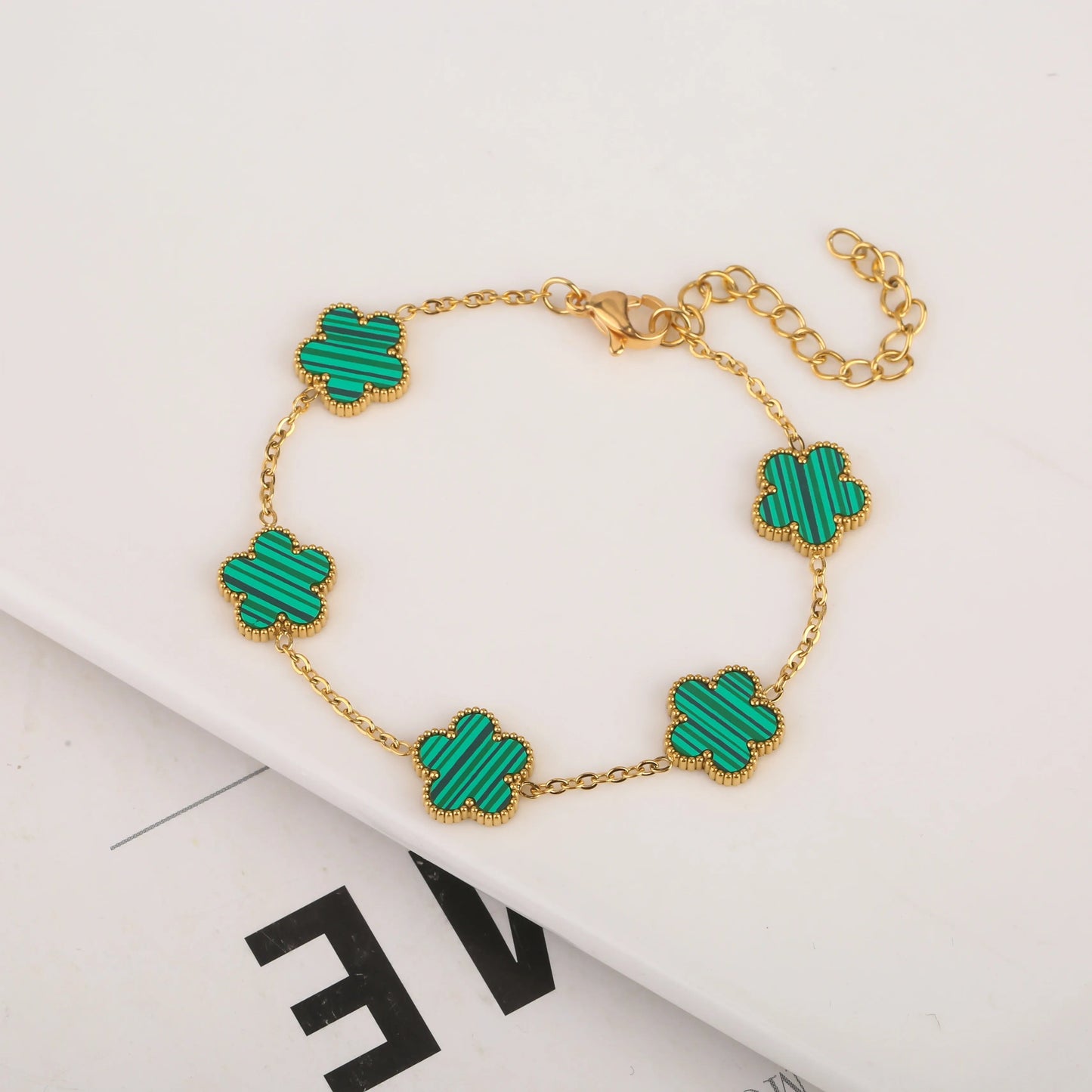 Enchanting Five Leaf Bracelet - Stylunna