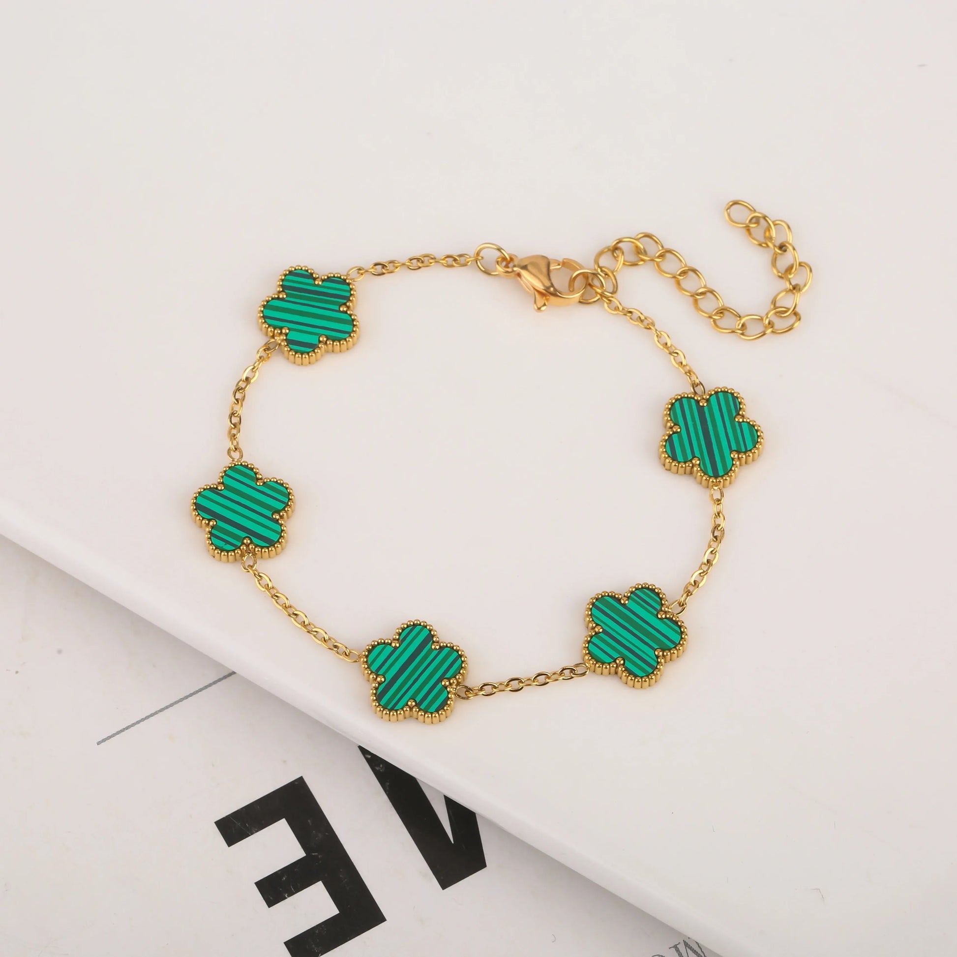 Enchanting Five Leaf Bracelet - Stylunna
