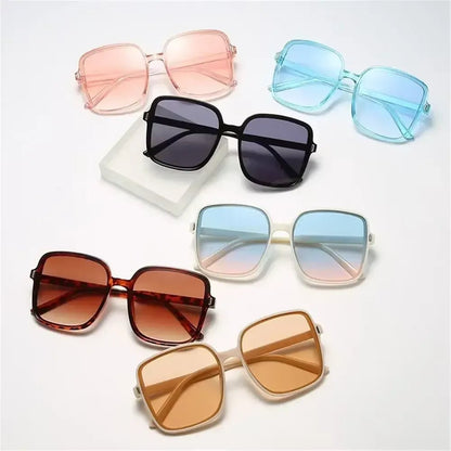Retro Glam Oversized Sunglasses - Stylunna