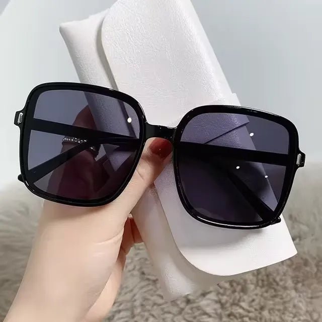 Retro Glam Oversized Sunglasses - Stylunna